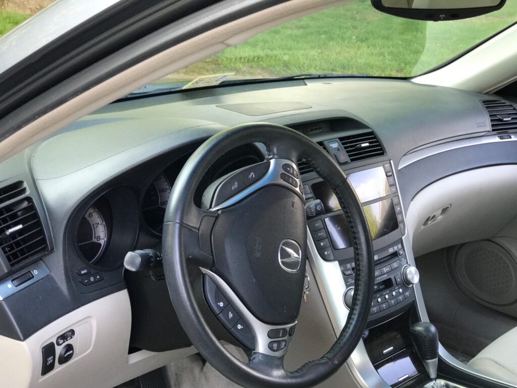 Sporty Car - Acura TL